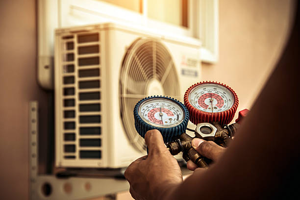 Professional Ac Installation technician working in Havre de Grace, MD